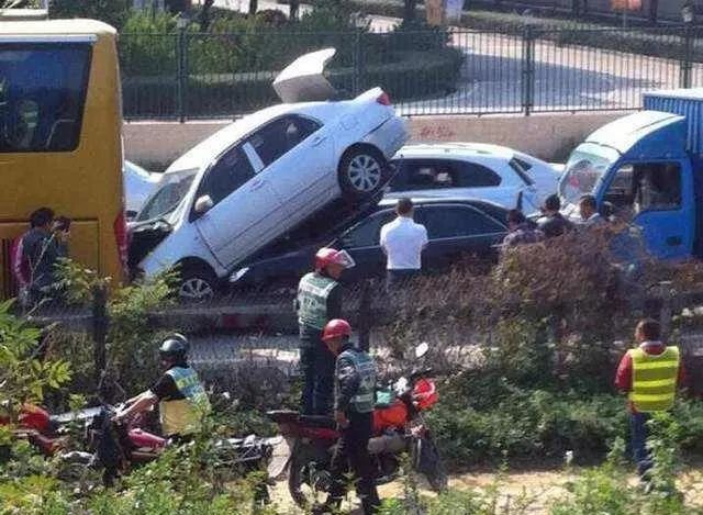 江蘇江陰車禍最新消息,江蘇江陰車禍最新消息全面解析